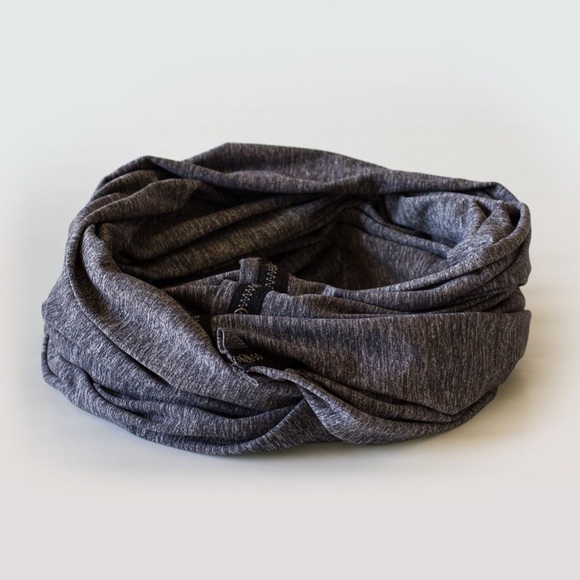 Lululemon Vinyasa Infinity Scarf Static Coal Heathered Gray Wrap Snap button - Picture 1 of 8